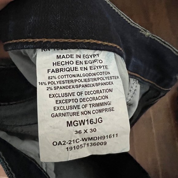 Wrangler Slim Fit Jeans - Picture 3 of 3